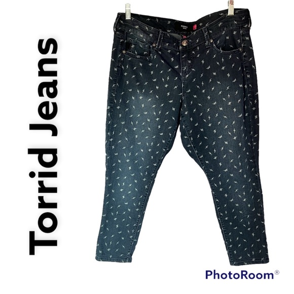 Torrid women blue white jean ankle length lightening pattern zip button top 14 - Picture 1 of 15